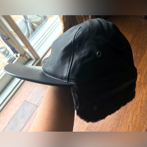 UGG Trapper hat - Picture 8 of 8